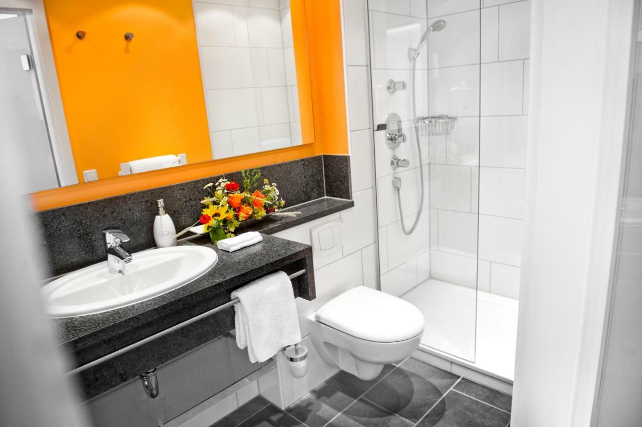 שוואבאך Hotel Gasthof Raab מראה חיצוני תמונה