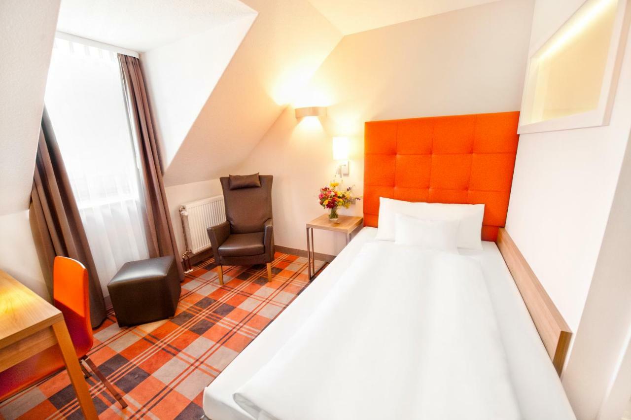 שוואבאך Hotel Gasthof Raab מראה חיצוני תמונה
